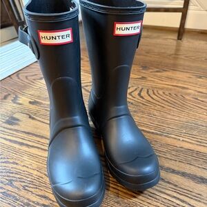 Hunter Classic Black Waterproof Boots sz US 6 like new!